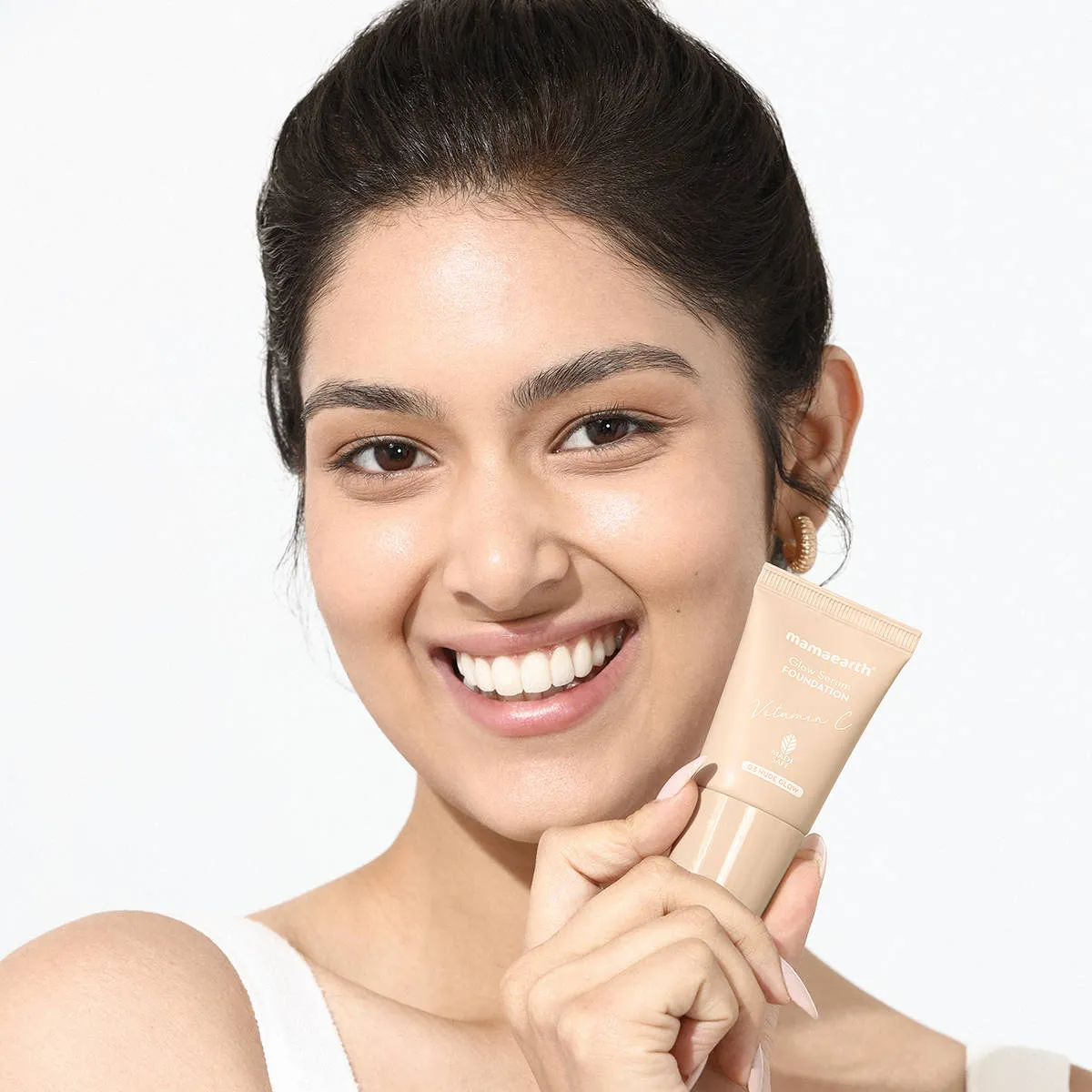 Mamaearth Glow Serum Foundation Mini Tube