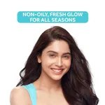 Pond's Ponds Light Moisturiser Non-Oily Fresh Feel With Vitamin E + Glycerine view 5
